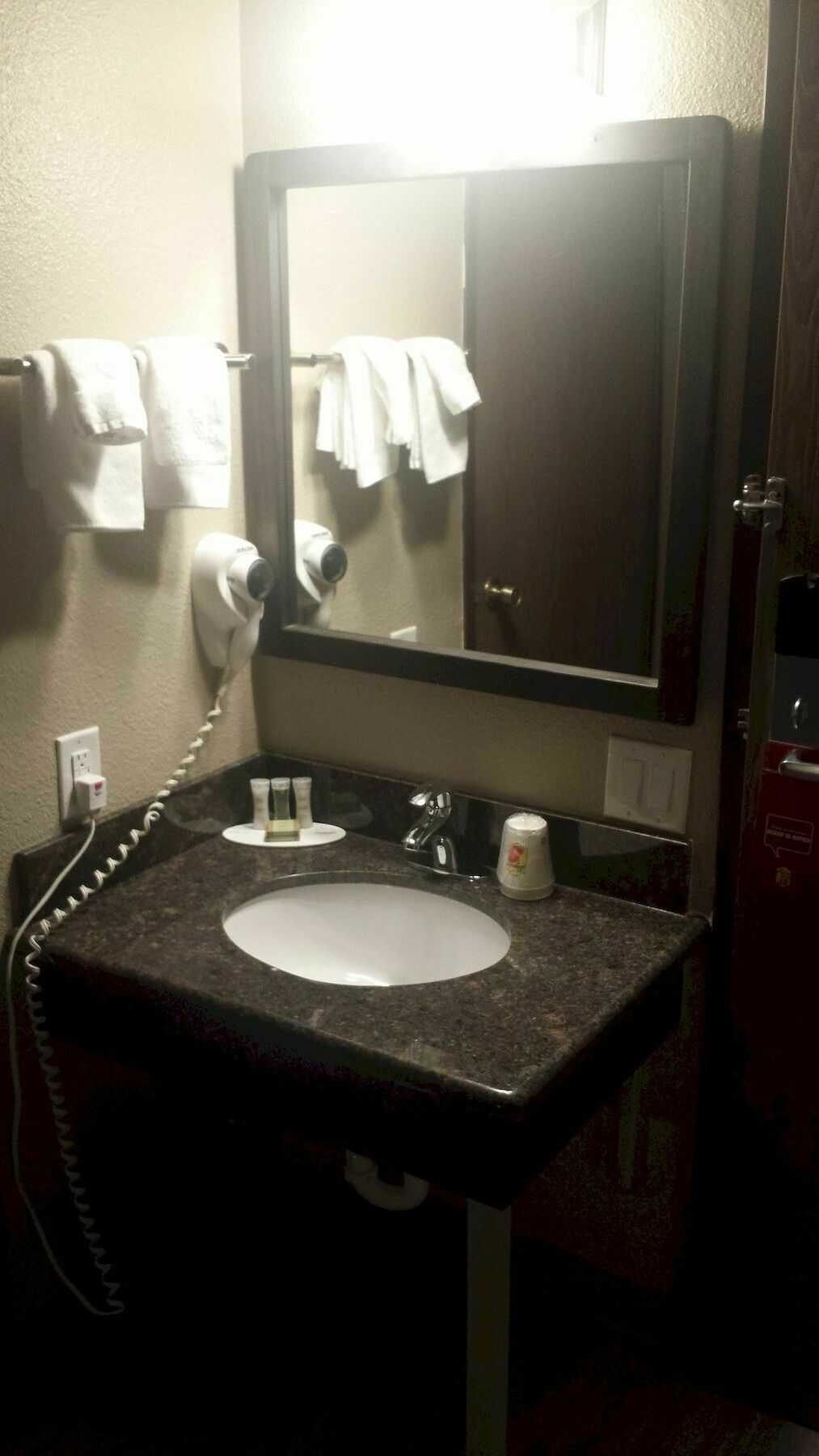 ホテル Super 8 By Wyndham レディング エクステリア 写真